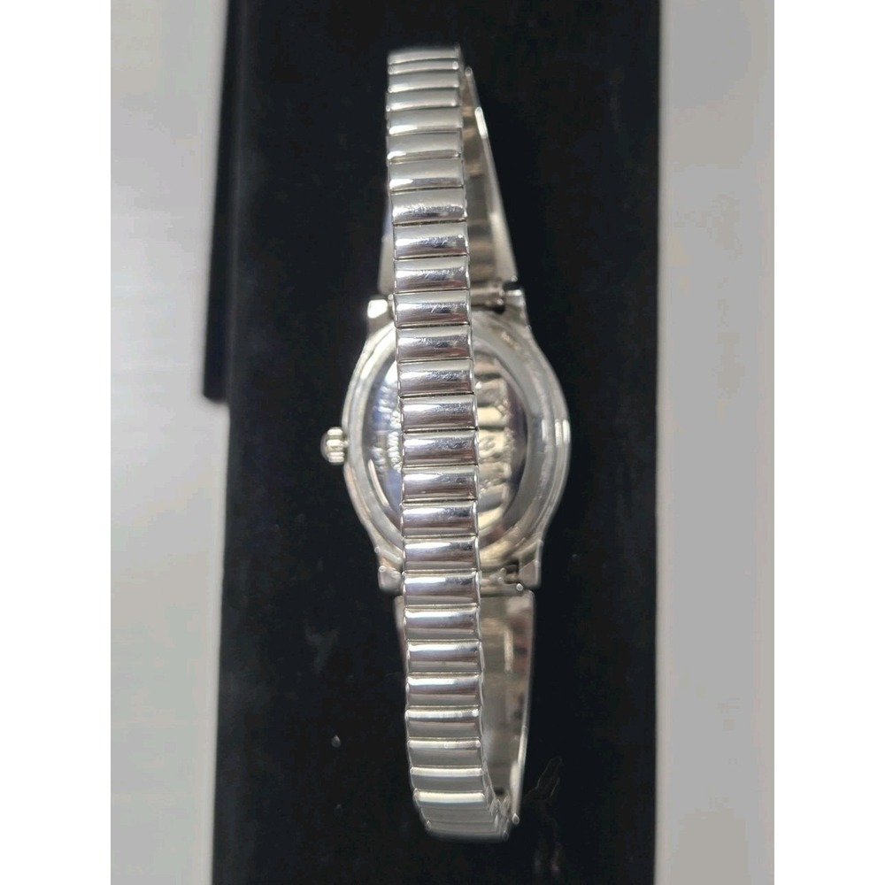 Geneva SW Watch Women 25mm Silver Stretch Pearl Face Faux Stones Needs Battery - Picture 5 of 5
